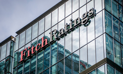 Fitch, Türkiye'nin kredi görünümünü 'pozitiften durağana' çevirdi!