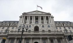 İngiltere Merkez Bankası politika faizini sabit tutma kararı aldı