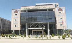 Hazine iki ihaleyle 104,1 milyar lira borçlandı