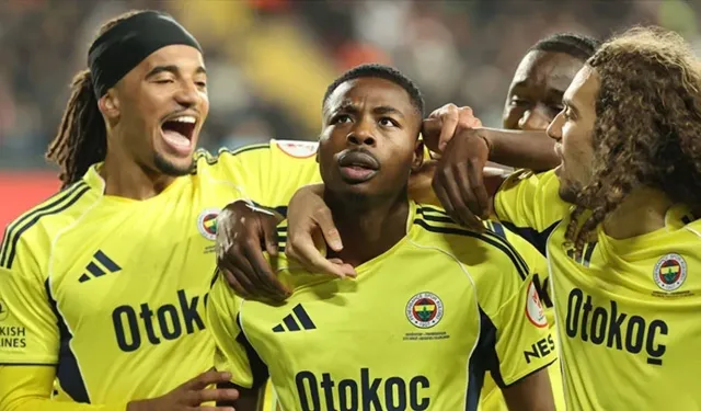 Fenerbahçe, grubunu ikinci sırada tamamlayarak kupada Çeyrek Final'e yükseldi