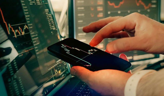 En yüksek aylık reel getiri, BIST 100 endeksinde gerçekleşti