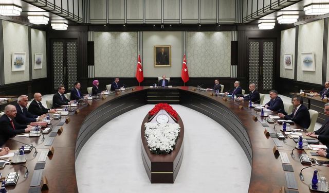 Kabine kritik başlıklarla bir araya gelecek