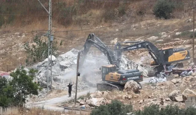 İsrail ordusu Batı Şeria'daki yıkımı sürdürüyor!