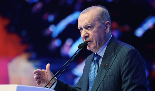 Erdoğan: 'Kapı kapı çalışarak milletimizle birlikte Türkiye Yüzyılı'nı inşaa ediyoruz'