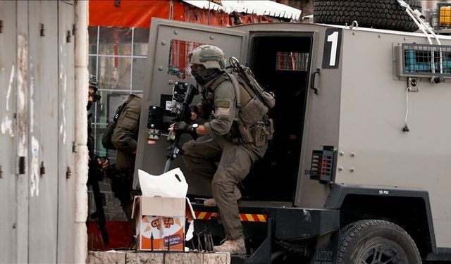İsrail, Lübnan'ın güneyinde Hizbullah'a ait operasyon hücresini hedef aldı