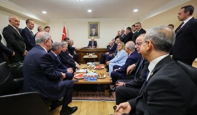 Kurtulmuş, muhalefet ve iktidar kulislerini ziyaret etti