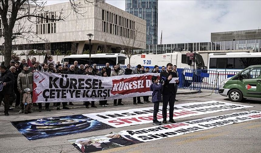 "Mescid-i Aksa'nın kapatılması" ABD Büyükelçiliği önünde protesto edildi!