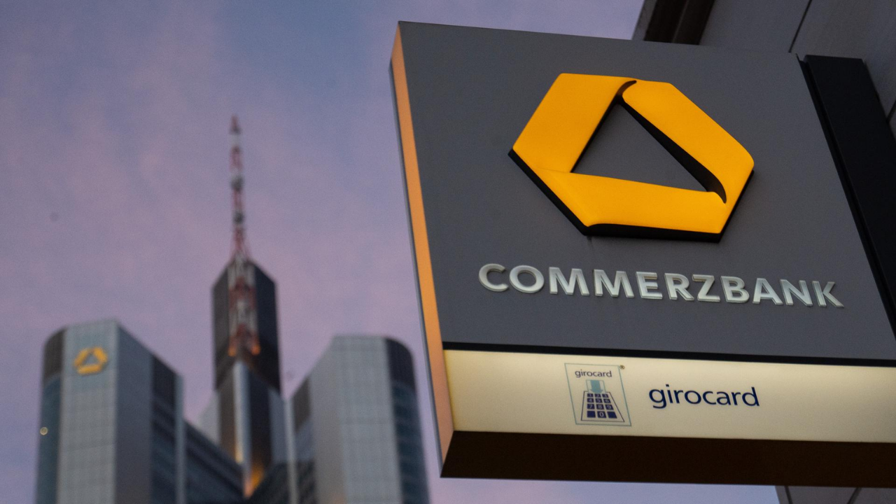 UniCredit, Commerzbank'ın Yüzde 30'undan Fazlasını Almak İçin Teklif Verdi